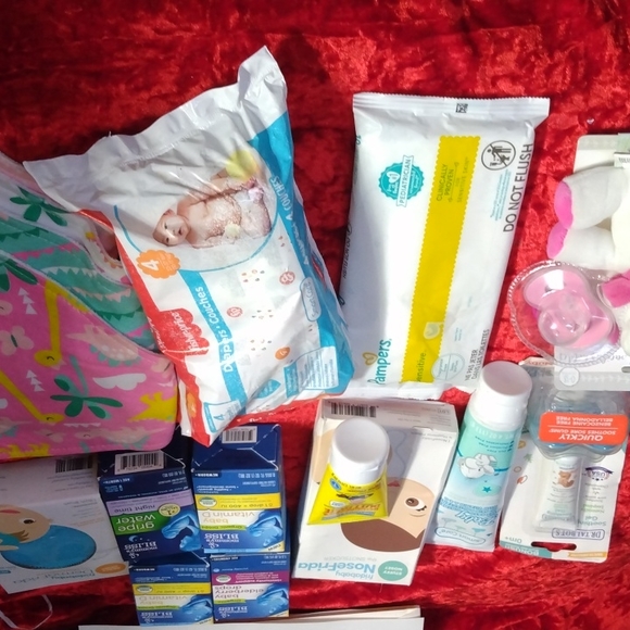 Baby care bundle - Picture 1 of 7